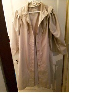 New Misty Harbor Vintage Rain/Trench coat Womens 12 REG Creamy Beige CLA…